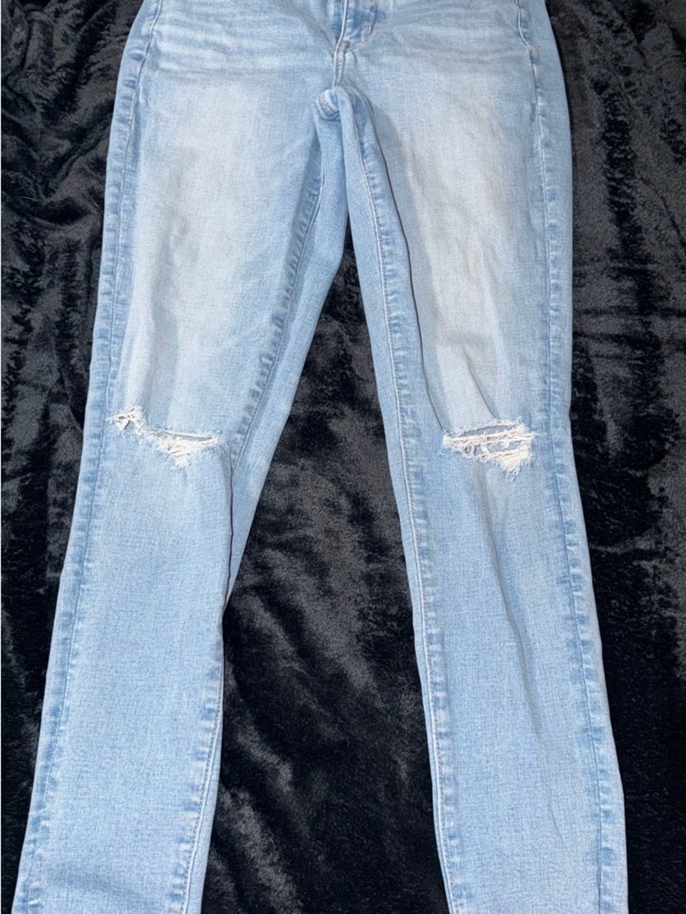 American Eagle Light Blue distressed jegging